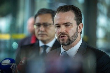 'Ela (nova proposta) nos permite dar uma resposta mais rápida', disse o ministro da Fazenda recém-empossado, Dario Durigan -  (crédito:  Diogo Zacarias/MF)