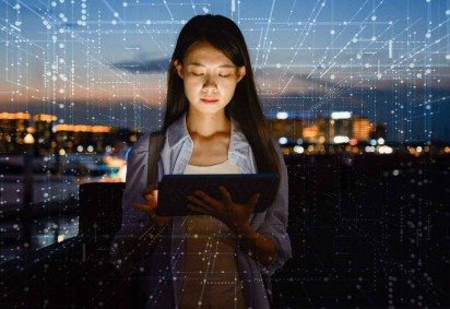 Alguns estudos sugerem que ser educado com a IA gera respostas melhores; outros apontam o contrário -  (crédito: Getty Images) -Alguns estudos sugerem que ser educado com a IA gera respostas melhores; outros apontam o contrário -  (crédito: Getty Images)