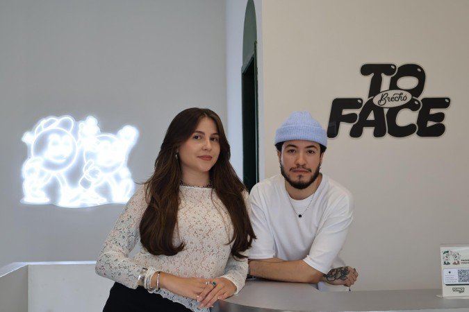 Ludmila e Mayan s&atilde;o apaixonados por garimpar pe&ccedil;as e procurar, principalmente, roupas vintage
      