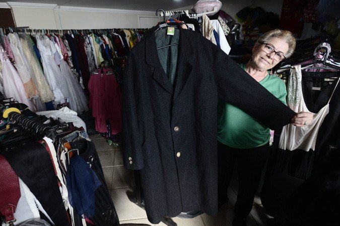 Dona Gl&oacute;ria vende pessoas novas e usadas, al&eacute;m de alugar fantasias