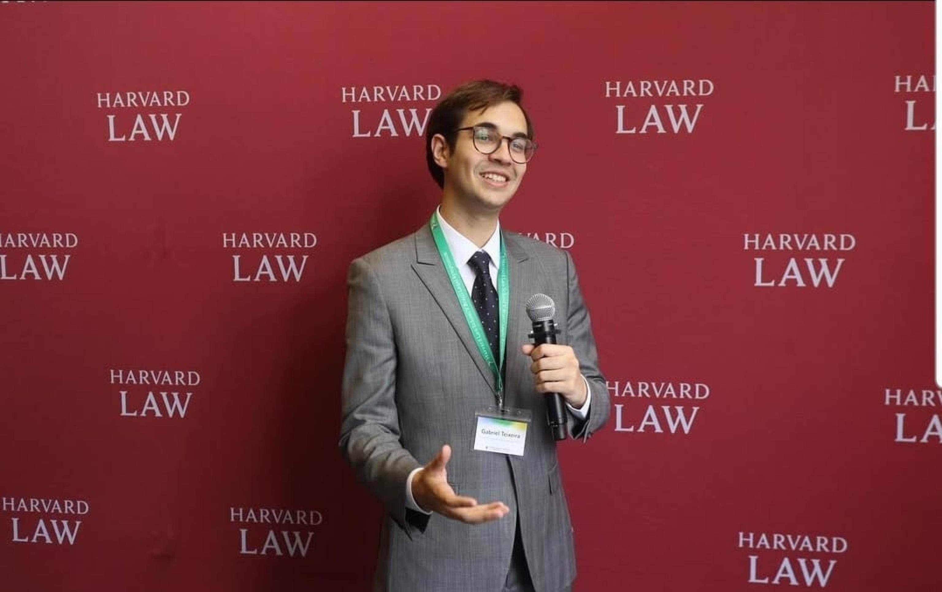  Eixo Capital. Gabriel Rodrigues Teixeira, filho da ministra Daniela Teixeira, do STJ