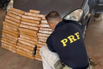 PRF intercepta carregamento de maconha escondido em carro  -  (crédito: Divulgação/ PRF)
