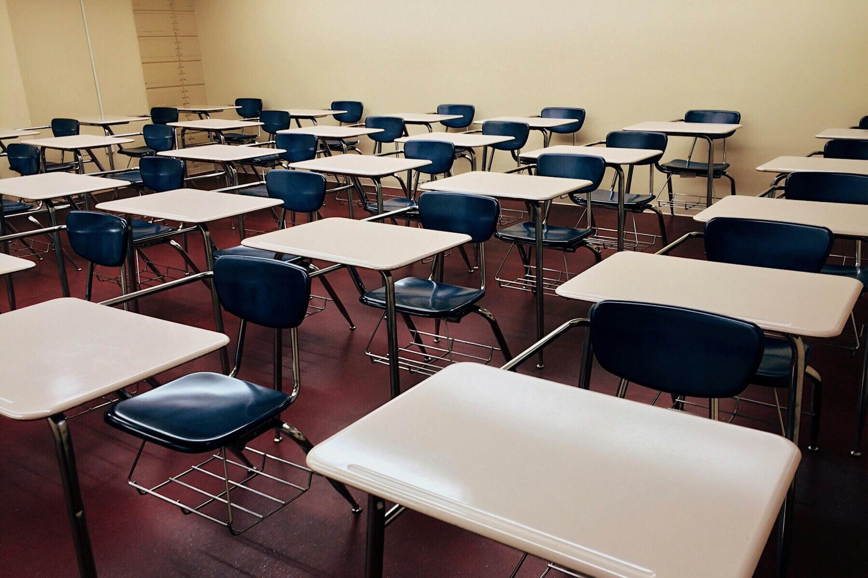 Nova lei proíbe alunos de portar objetos cortantes nas escolas