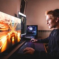 No estudo, os participantes relataram jogar principalmente sozinhos, e a maioria afirmou que se dedica 
aos games quase 
todos os dias -  (crédito: CasarsaGuru/Divulgação )