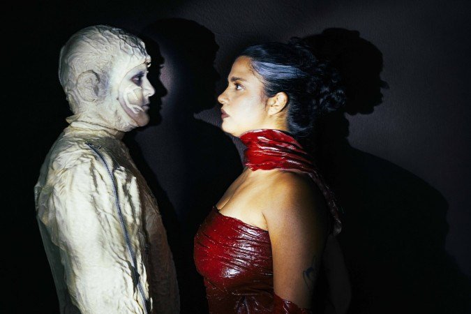 Frankenstein de Mary Shelley — Grupo Liquidificador
Hoje, amanhã e domingo, às 19h, no Centro Cultural Banco do Brasil Brasília (SCES, Trecho 2). Temporada até 19 de abril. Ingressos: R$ 30 e R$ 15 (meia). Não recomendável para menores de 14 anos
