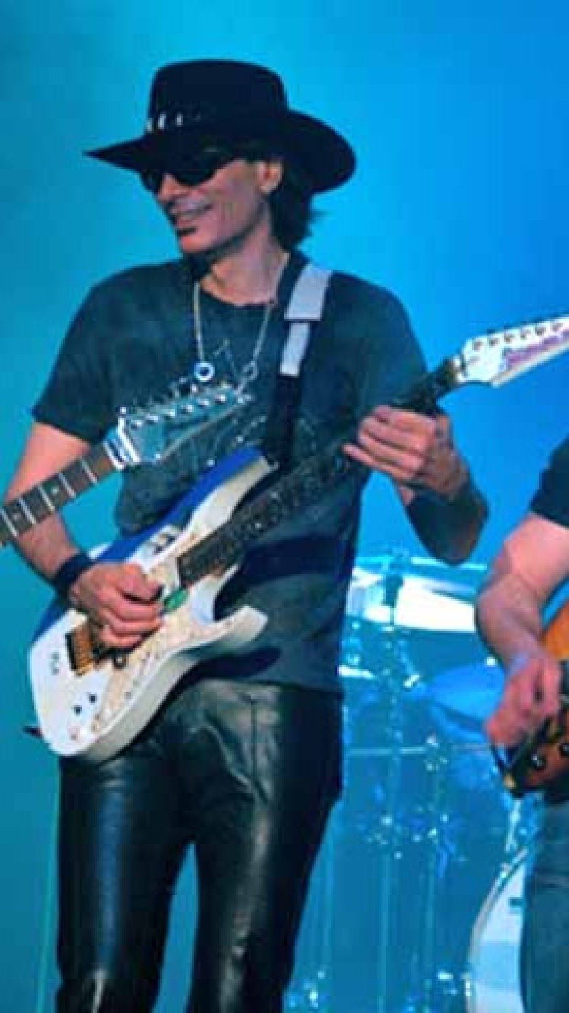 Steve Vai: a trajetória do guitarrista que inicia turnê com Joe