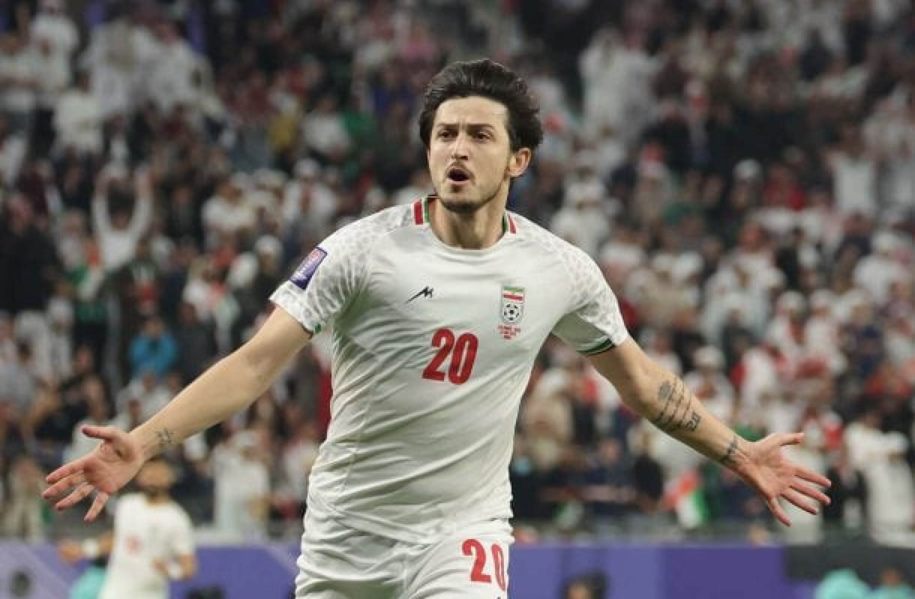 Azmoun provocou revolta após postagens nas redes sociais - (crédito: Foto: Lintao Zhang/Getty Images) Azmoun provocou revolta após postagens nas redes sociais - (crédito: Foto: Lintao Zhang/Getty Images)