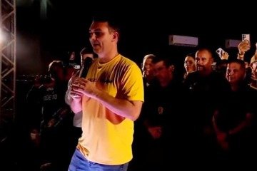O evento também foi marcado por referências ao ex-presidente Jair Bolsonaro (PL), que completou 71 anos na mesma data. - (crédito: reprodução/ redes sociais) O evento também foi marcado por referências ao ex-presidente Jair Bolsonaro (PL), que completou 71 anos na mesma data. - (crédito: reprodução/ redes sociais)