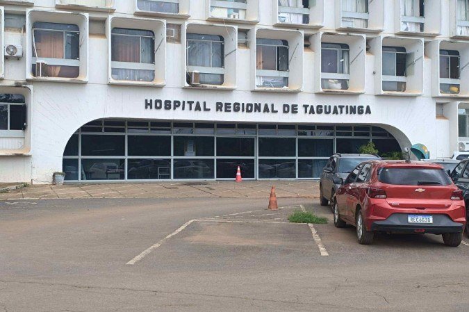 Entrada principal do HRT é interditada após desabamento - (crédito: Ana Carolina Alves/C.B/D.A/Press) Entrada principal do HRT é interditada após desabamento - (crédito: Ana Carolina Alves/C.B/D.A/Press)