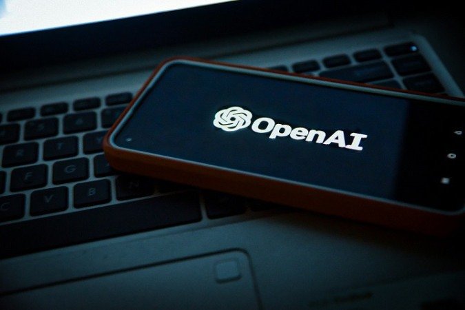 <p>Mais de 400 artistas (incluindo atores, cineastas e músicos) criticaram a OpenAI, acusando a empresa de enfraquecer proteções autorais a fim de treinar a plataforma.</p>
- (crédito: Levart_Photographer/Unsplash
) <p>Mais de 400 artistas (incluindo atores, cineastas e músicos) criticaram a OpenAI, acusando a empresa de enfraquecer proteções autorais a fim de treinar a plataforma.</p>
- (crédito: Levart_Photographer/Unsplash
)