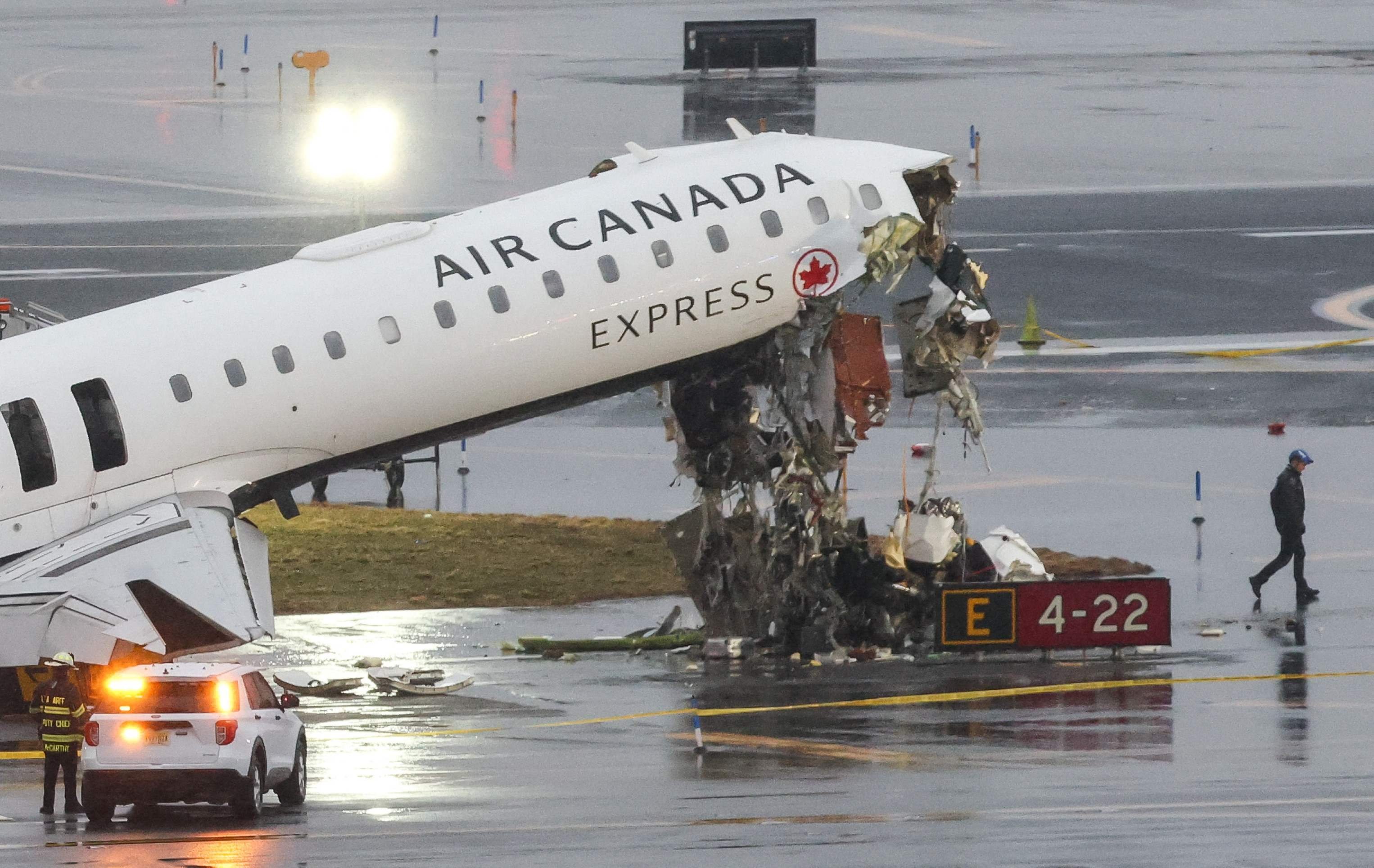 Controladores aéreos deixaram postos antes de acidente em Nova York