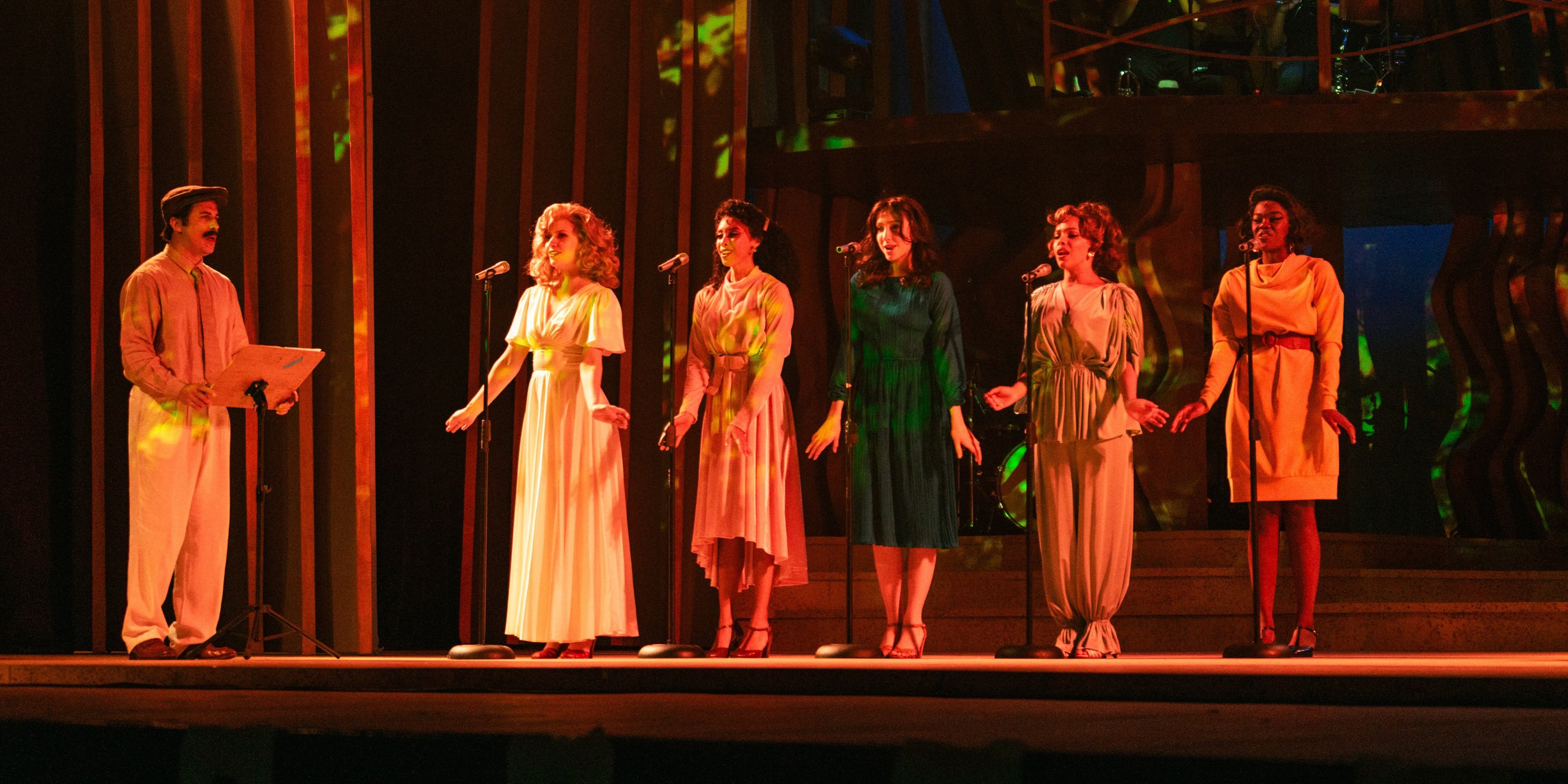 Ingressos estão à venda para Tom Jobim Musical, que chega ao DF em abril