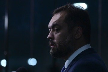 Segundo o TSE, ex-governador usufruiu de um esquema que inchou a máquina pública. Ele recorrerá da decisão -  (crédito: Andressa Anholete/Agência Senado)