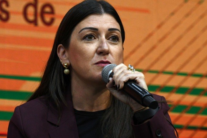 "Se essa tem&aacute;tica for integrada ao ambiente escolar, a mudan&ccedil;a ocorrer&aacute; em um per&iacute;odo significativamente menor", ju&iacute;za Camila Guerin