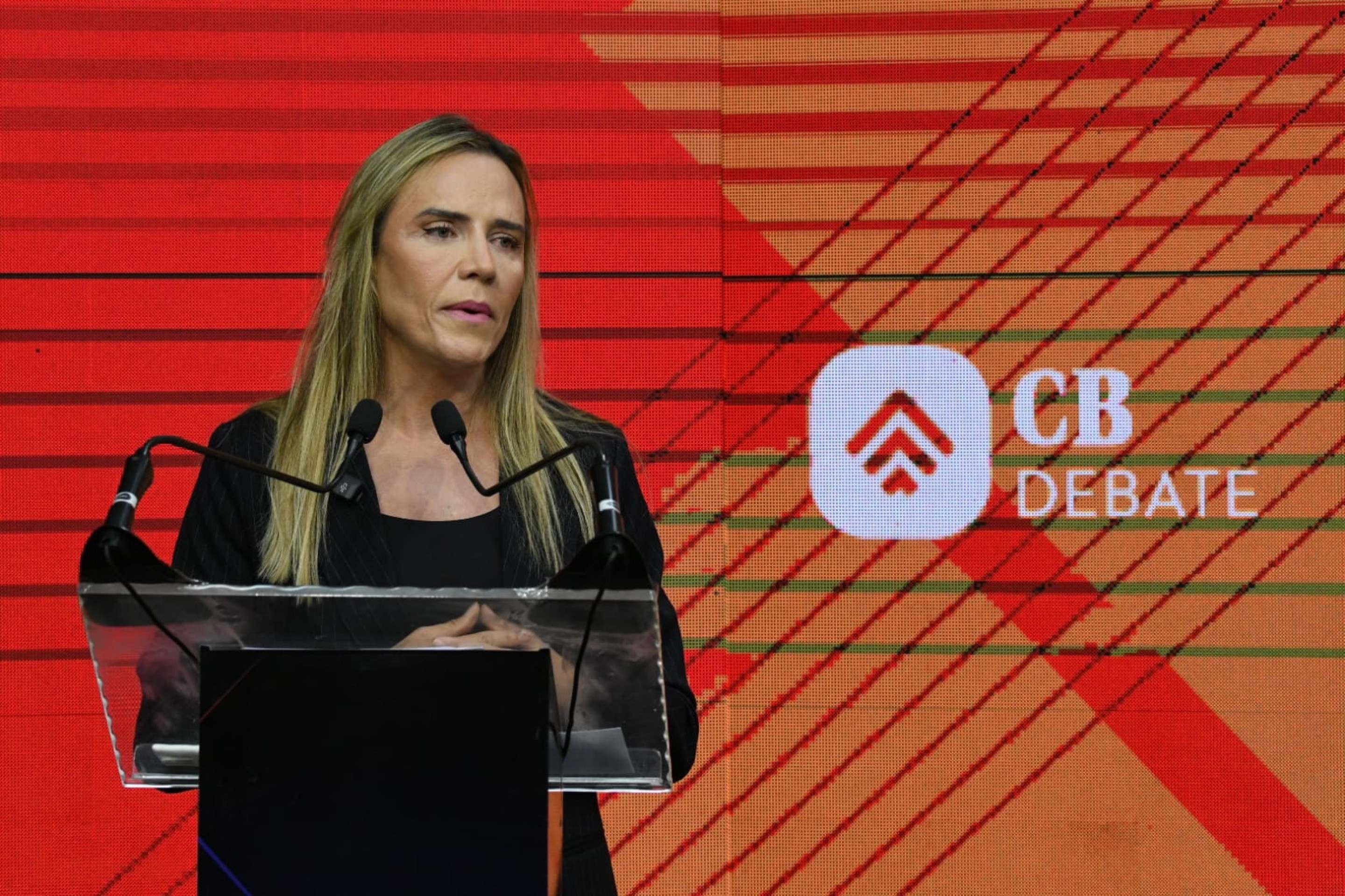 Vice-governadora Celina Le&atilde;o no CB.Debate com o tema O Brasil &mdash; pelas Mulheres: forma&ccedil;&atilde;o para uma cultura de prote&ccedil;&atilde;o