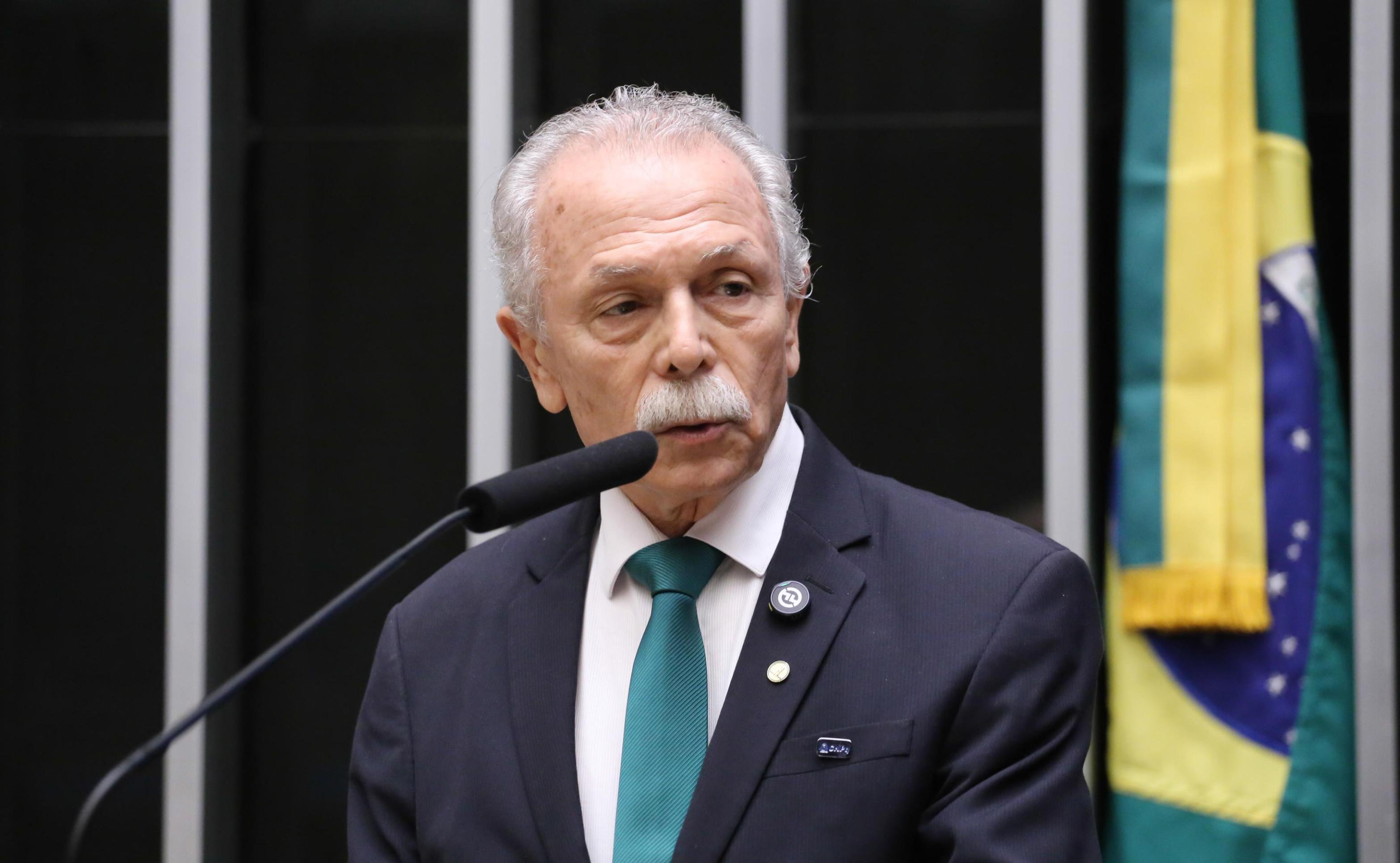 Câmara aprova projeto que prevê direitos previdenciários para bolsistas em pós-graduação