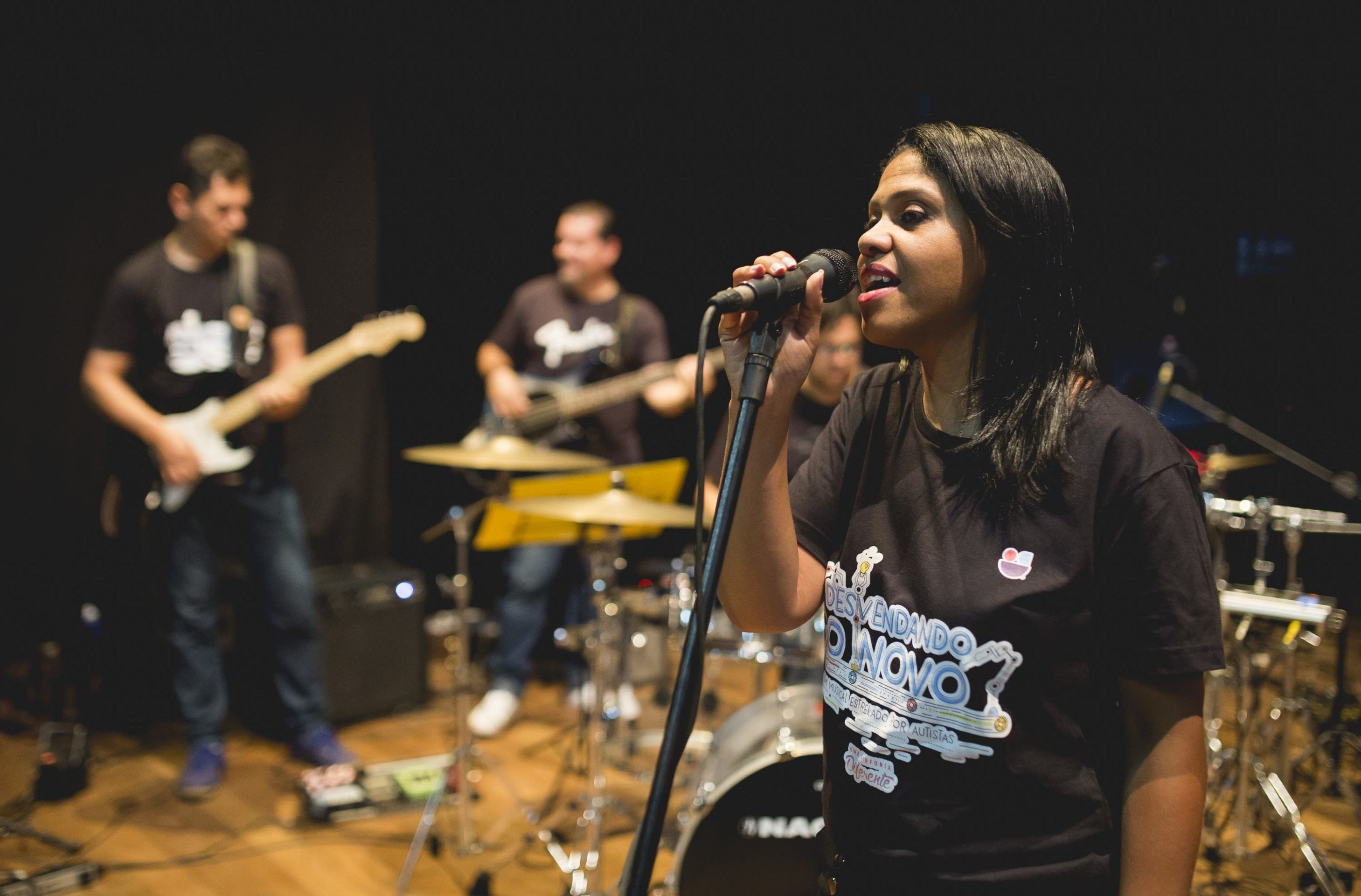 No projeto, pessoas com espectro autista desenvolve um aprimoramento vocal - Projeto: Uma Sinfonia Diferente