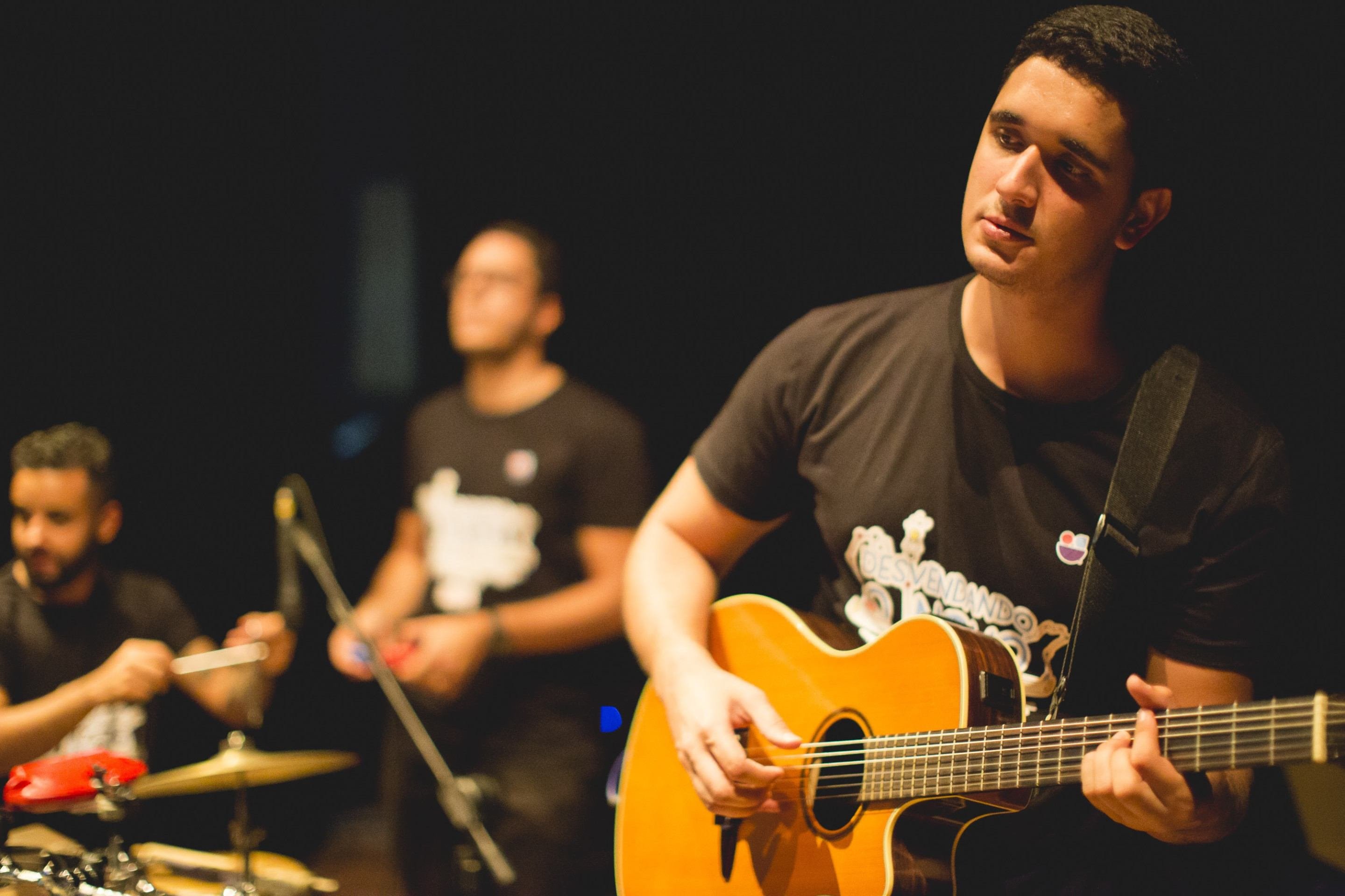 A sinfonia &eacute; composta por pessoas at&iacute;picas que possuem o interesse em musicaliza&ccedil;&atilde;o instrumental