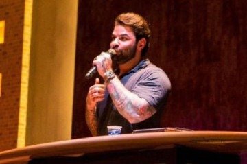 Fabiano Zettel, cunhado de Daniel Vorcaro, trocou a defesa enquanto segue preso e investigado como operador financeiro do esquema ligado ao Banco Master - (crédito: Reprodução/Facebook/Fabiano Zettel) Fabiano Zettel, cunhado de Daniel Vorcaro, trocou a defesa enquanto segue preso e investigado como operador financeiro do esquema ligado ao Banco Master - (crédito: Reprodução/Facebook/Fabiano Zettel)