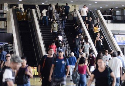 Em 2012, os moradores com menos de 30 anos representavam a maioria da população do DF: 50,7%. Em 2025, esse grupo caiu para 42,8% -  (crédito: Minervino J&uacute;nior/CB/D.A.Press)