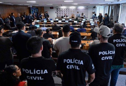 A nova legislação, publicada nesta terça-feira (28/4), já está em vigor e abrange a Polícia Militar (PMDF), o Corpo de Bombeiros Militar (CBMDF) e a Polícia Civil (PCDF), além de militares dos ex-Territórios Federais -  (crédito: Carlos Moura/Agência Senado)
