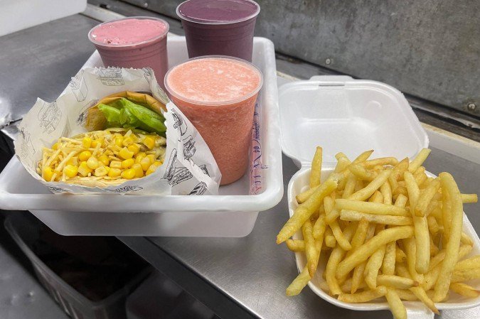 Trio x-tudo é um dos mais pedidos no 14 irmãos