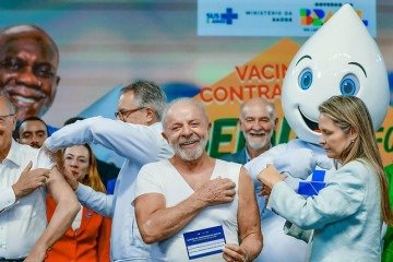 Lula e Alckmin foram vacinados durante evento em Anápolis, Goiás  -  (crédito: Ricardo Stuckert / PR) -Lula e Alckmin foram vacinados durante evento em Anápolis, Goiás  -  (crédito: Ricardo Stuckert / PR)