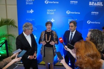 A declaração foi durante uma coletiva de imprensa em um evento onde ocorreu a assinatura de um acordo entre o Ministerío da Saúde, o Instituto Butantan e a farmacêutica MDS para a produção nacional do imunoterápico pembrolizumabe -  (crédito: Reprodução/ Guilherme Santana/MS)