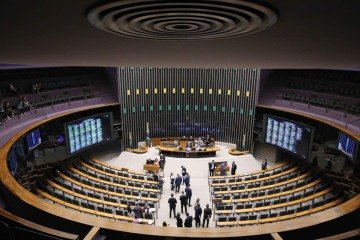 C&acirc;mara dos Deputados aprova MP do reajuste das for&ccedil;as de seguran&ccedil;a do DF -  (crédito: Kayo Magalh&atilde;es / C&acirc;mara dos Deputados)