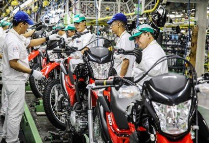 Com aproximadamente 15 mil funcionários trabalhando todos os dias na fábrica da Honda, uma média de 6.500 motos são fabricadas todos os dias em Manaus -  (crédito: Divulga&ccedil;&atilde;o/Moto Honda Manaus) -Com aproximadamente 15 mil funcionários trabalhando todos os dias na fábrica da Honda, uma média de 6.500 motos são fabricadas todos os dias em Manaus -  (crédito: Divulga&ccedil;&atilde;o/Moto Honda Manaus)
