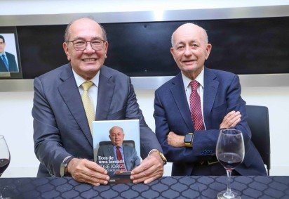 A cerimônia, concorrida, contou com a presença de políticos e autoridades, como o ministro do Supremo Tribunal Federal (STF), Gilmar Mendes -  (crédito:  Samuel Figueira/TCU) -A cerimônia, concorrida, contou com a presença de políticos e autoridades, como o ministro do Supremo Tribunal Federal (STF), Gilmar Mendes -  (crédito:  Samuel Figueira/TCU)