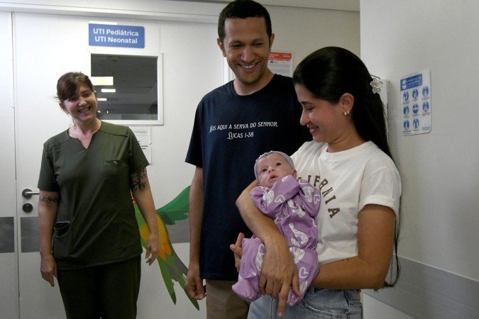  26/03/2026. Cr..dito: Marcelo Ferreira/CB/D.A Press. Brasil. Bras..lia - DF - Hospital Brasiliense realiza 1.. cirurgia card..aca .. beira-leito em rec..m-nascido. 
    