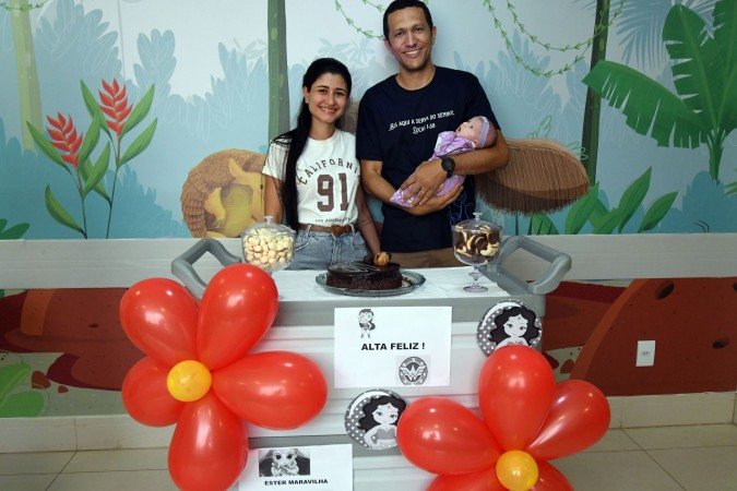  26/03/2026. Cr..dito: Marcelo Ferreira/CB/D.A Press. Brasil. Bras..lia - DF - Hospital Brasiliense realiza 1.. cirurgia card..aca .. beira-leito em rec..m-nascido. 
    