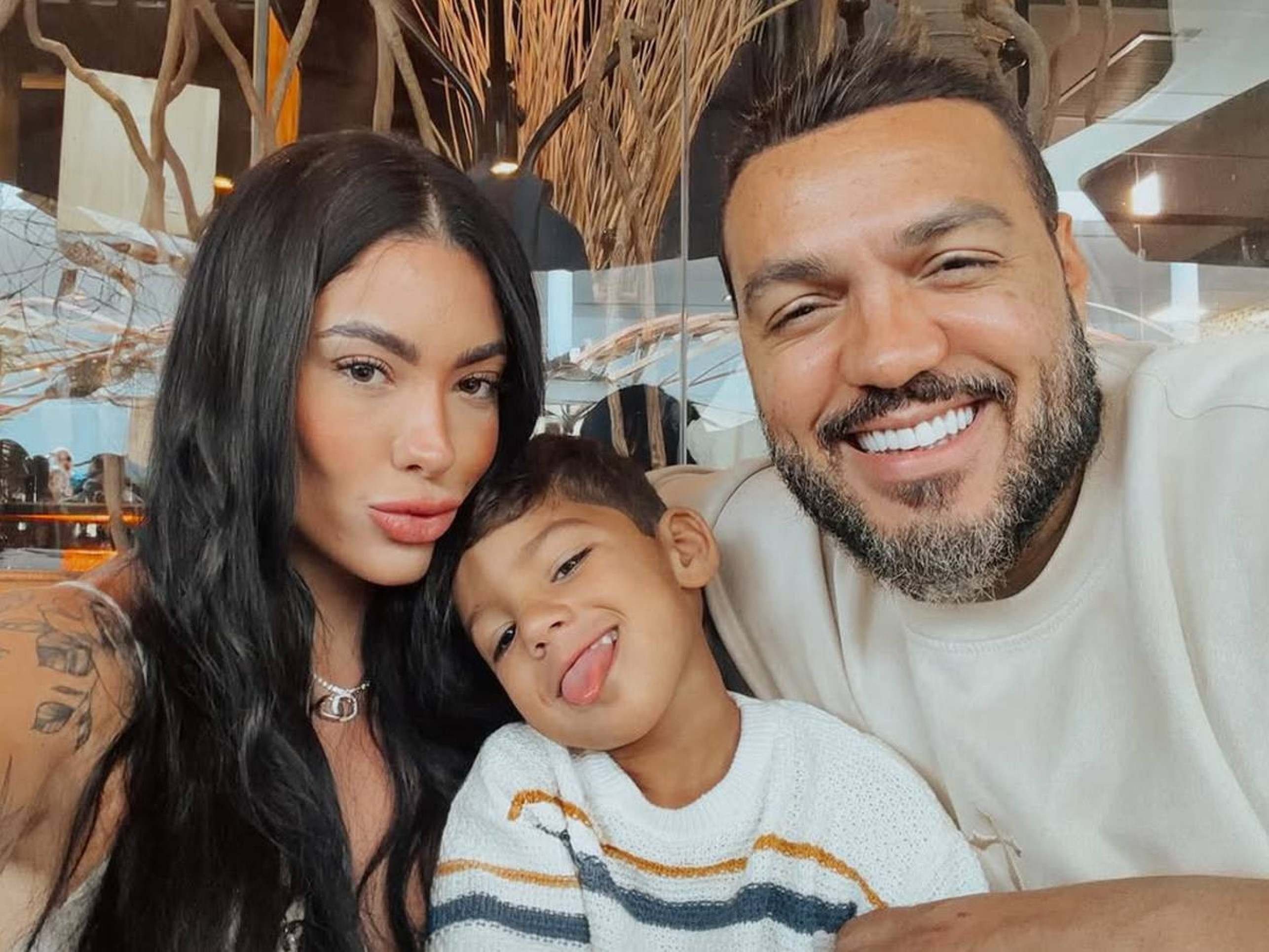 Rayane se emocionou com o carinho de Belo por seu filho Zion e brincou sobre os planos -  (crédito: Reprodu&ccedil;&atilde;o/Instagram )