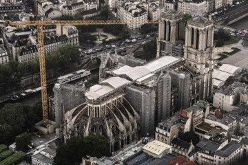 Aliança Francesa exibe mostra sobre reconstrução da Catedra de Notre-Dame de Paris - (crédito: BERTRAND GUAY / AFP) Aliança Francesa exibe mostra sobre reconstrução da Catedra de Notre-Dame de Paris - (crédito: BERTRAND GUAY / AFP)