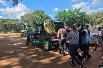 Enterro de José Brito dos Santos, 63 anos, na Asa Sul -  (crédito: Darcianne Diogo/ CB/DA Press)