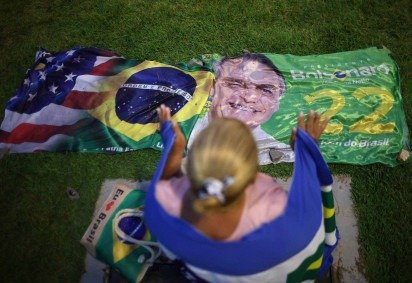 Família e defesa de Bolsonaro alegam que seu quadro clínico inspiram cuidados intensivos e recorrentes e que o ambiente domiciliar é o mais adequado para o ex-presidente  -  (crédito: AFP via Getty Images) -Família e defesa de Bolsonaro alegam que seu quadro clínico inspiram cuidados intensivos e recorrentes e que o ambiente domiciliar é o mais adequado para o ex-presidente  -  (crédito: AFP via Getty Images)