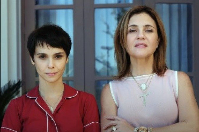 Debora Falabella e Adriana Esteves são Nina e Carminha em Debora Falabella e Adriana Esteves são Nina e Carminha em