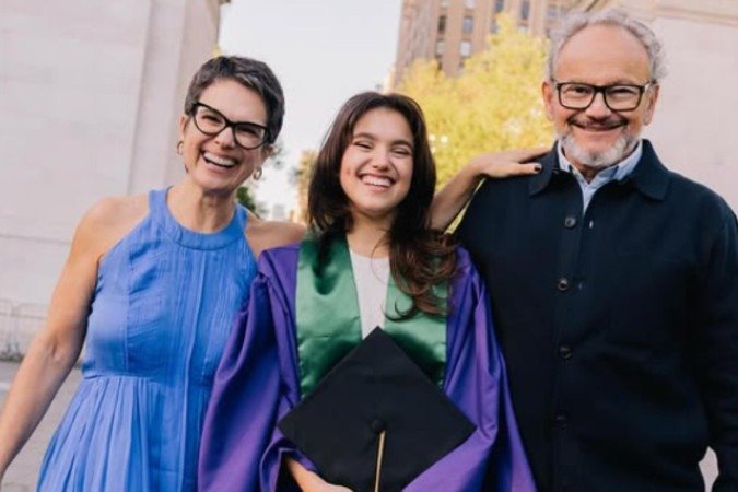 Filha de Sandra Annenberg faz declaração de amor à namorada; veja - (crédito: Instagram) Filha de Sandra Annenberg faz declaração de amor à namorada; veja - (crédito: Instagram)