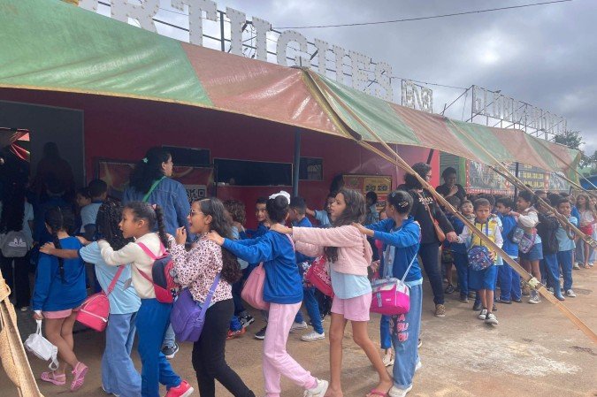 Circo Real Português recebe crianças da rede pública no Taguaparque