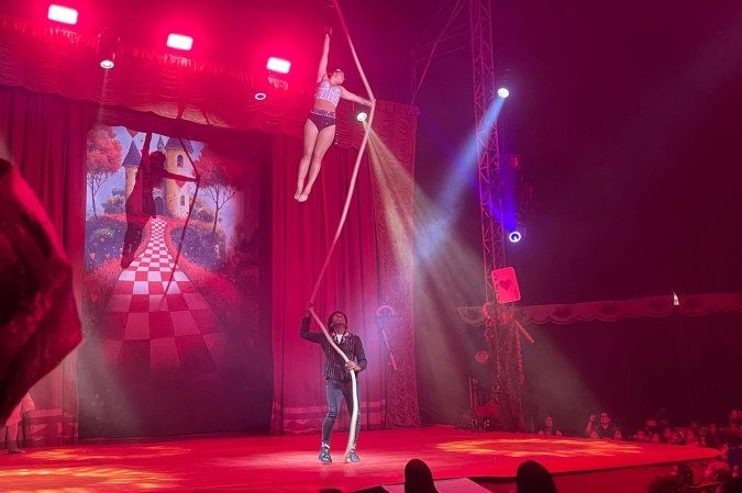 Circo Real Português recebe crianças da rede pública no Taguaparque