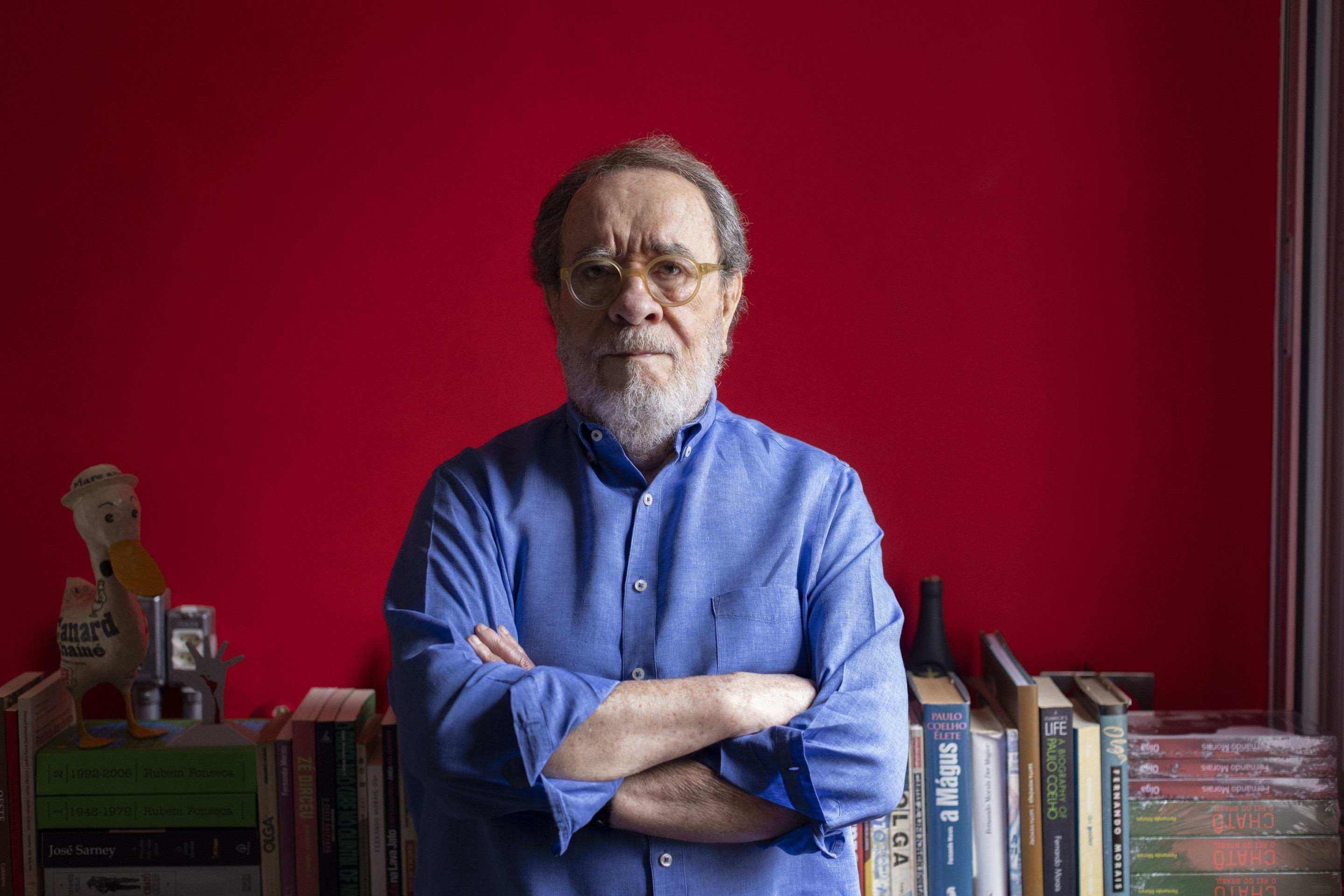 Fernando Morais lança volume 2 da biografia de Lula na Livraria da Vila