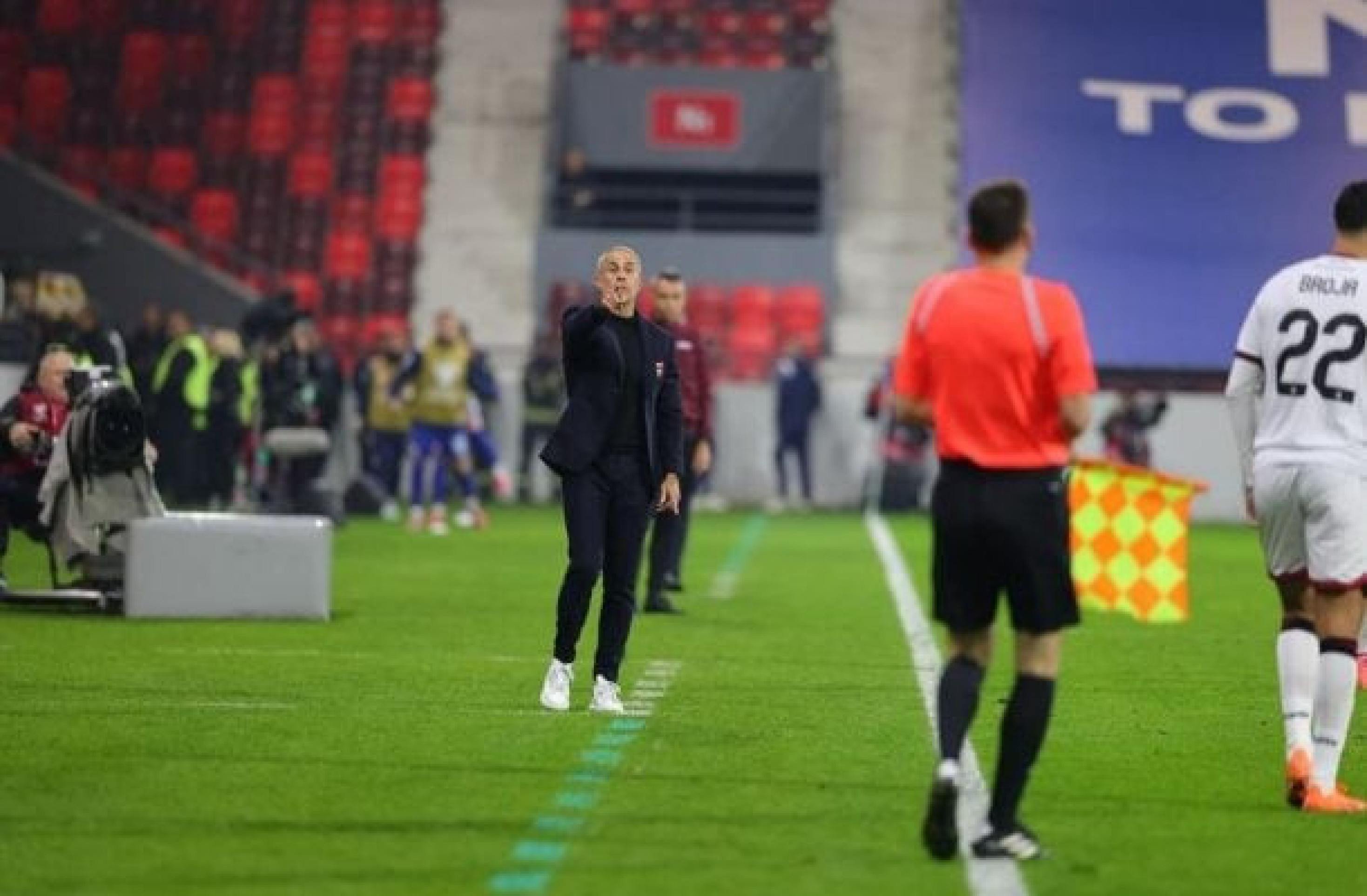 Sylvinho no comando técnico da seleção da Albânia -  (crédito: Foto: Divulgação / FSHF)