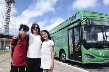De Valparaíso (GO), Vanusa da Silva e seus netos, Samuel Silva e Laura Vitória - (crédito: Minervino Júnior/CB/D.A.Press) De Valparaíso (GO), Vanusa da Silva e seus netos, Samuel Silva e Laura Vitória - (crédito: Minervino Júnior/CB/D.A.Press)