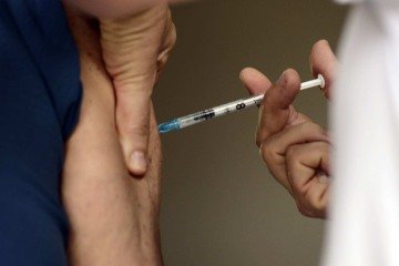 Ministério da Saúde determinou a suspensão temporária da vacinação contra a dengue com o imunizante desenvolvido pelo Instituto Butantan -  (crédito: Minervino Júnior/CB/D.A.Press)