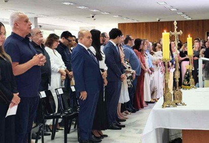 Ibaneis participa de missa de despedida ao deixar cargo de governador -  (crédito: Ed Alves/CB/DA Press)