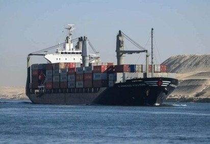 Segundo agências iranianas e a Reuters, os houthis ameaçam atacar navios que passarem no estreito em apoio ao Irã -  (crédito: Getty Images) -Segundo agências iranianas e a Reuters, os houthis ameaçam atacar navios que passarem no estreito em apoio ao Irã -  (crédito: Getty Images)