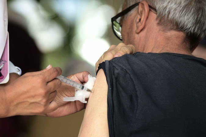 Campanha de imunização contra a gripe começou há duas semanas - (crédito: Minervino Júnior/CB/D.A.Press) Campanha de imunização contra a gripe começou há duas semanas - (crédito: Minervino Júnior/CB/D.A.Press)