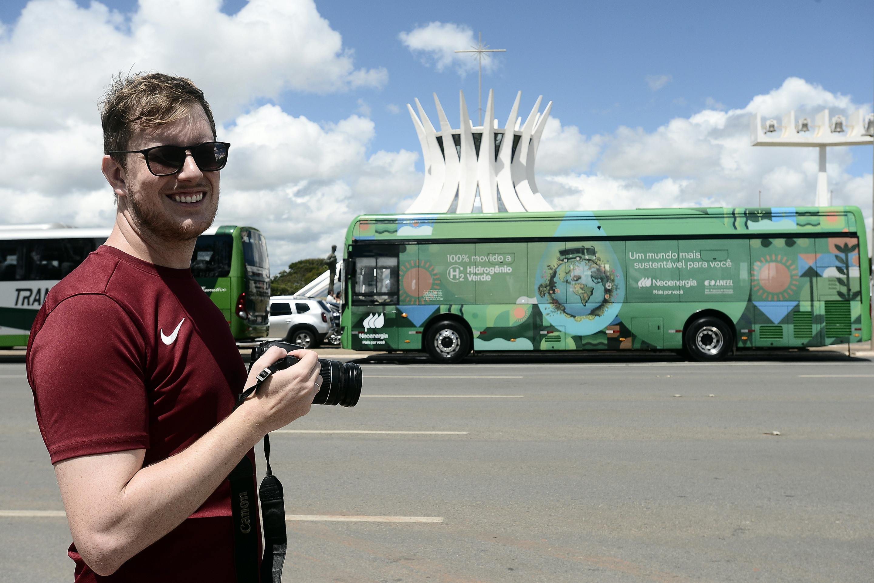  O ga&uacute;cho Lucas Trojan tem por h&aacute;bito fotografar &ocirc;nibus