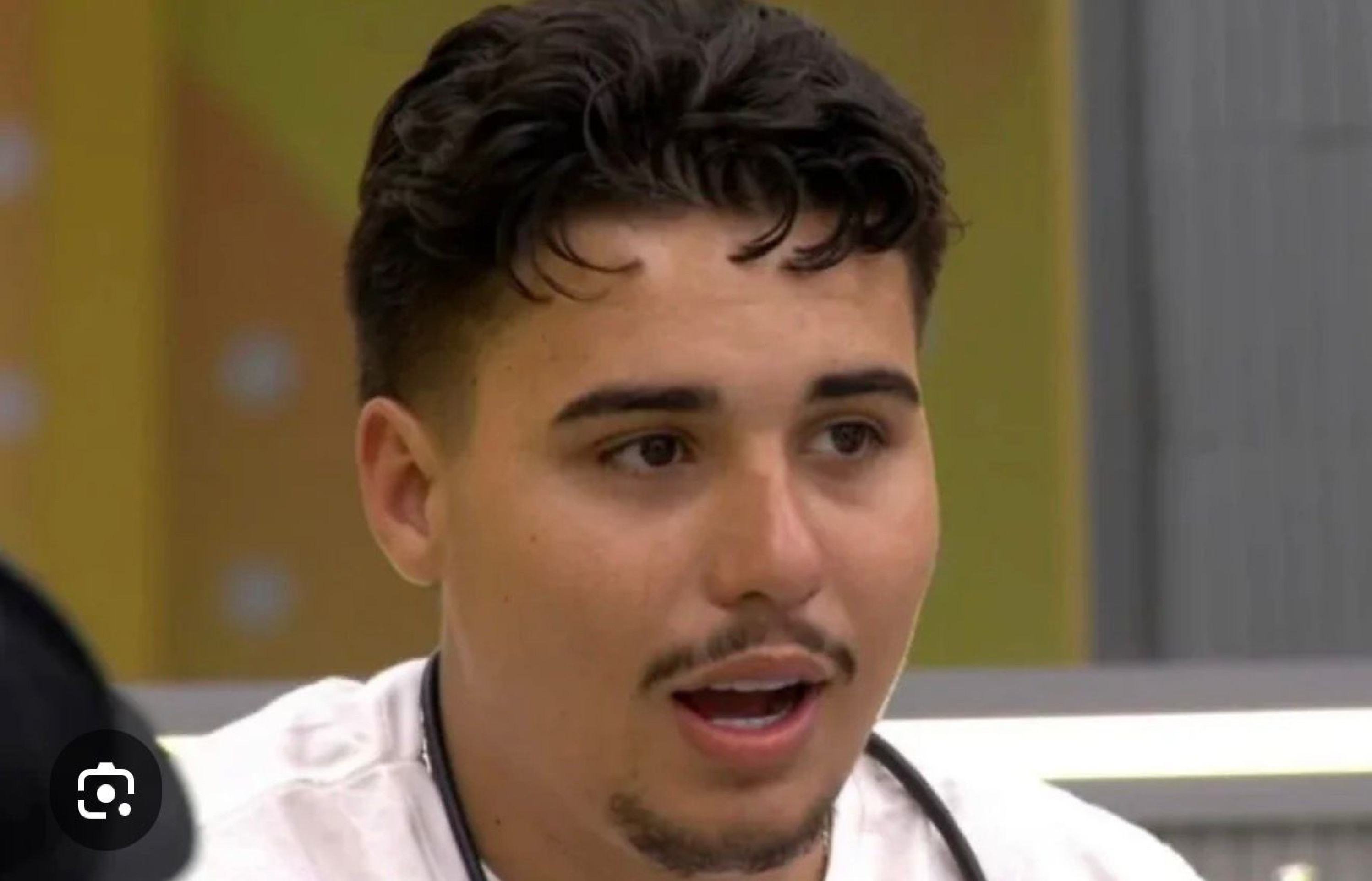 Urgente! Veja Vídeo:  Ex-BBB 26, Pedro é agredido dentro de barbearia em Curitiba